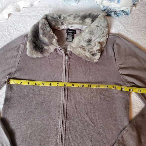 George Gray Zip Cardigan Sweater with Faux Fur collar - NWOT - Picture 8 of 11